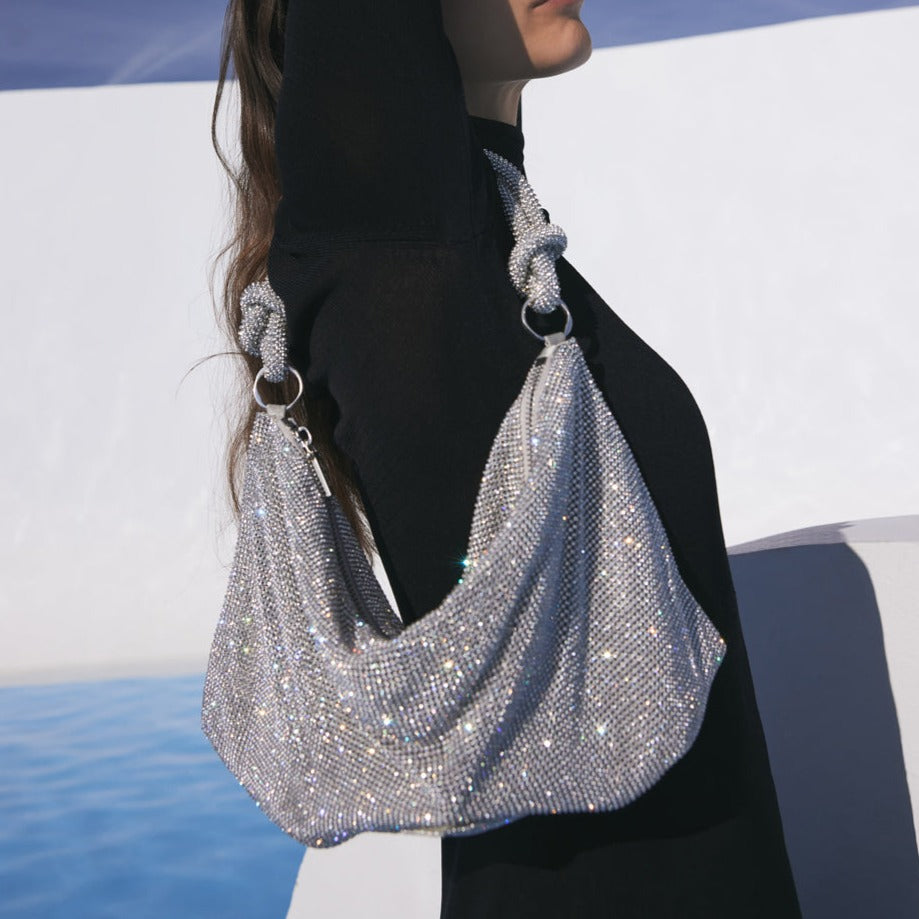 Emilia | Luxe Glanzende Handtas Met Ketting Detail