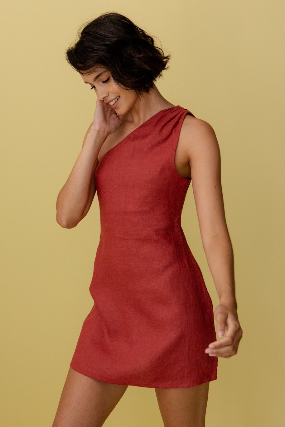 Naomi | Dames Mini Jurk One-Shoulder