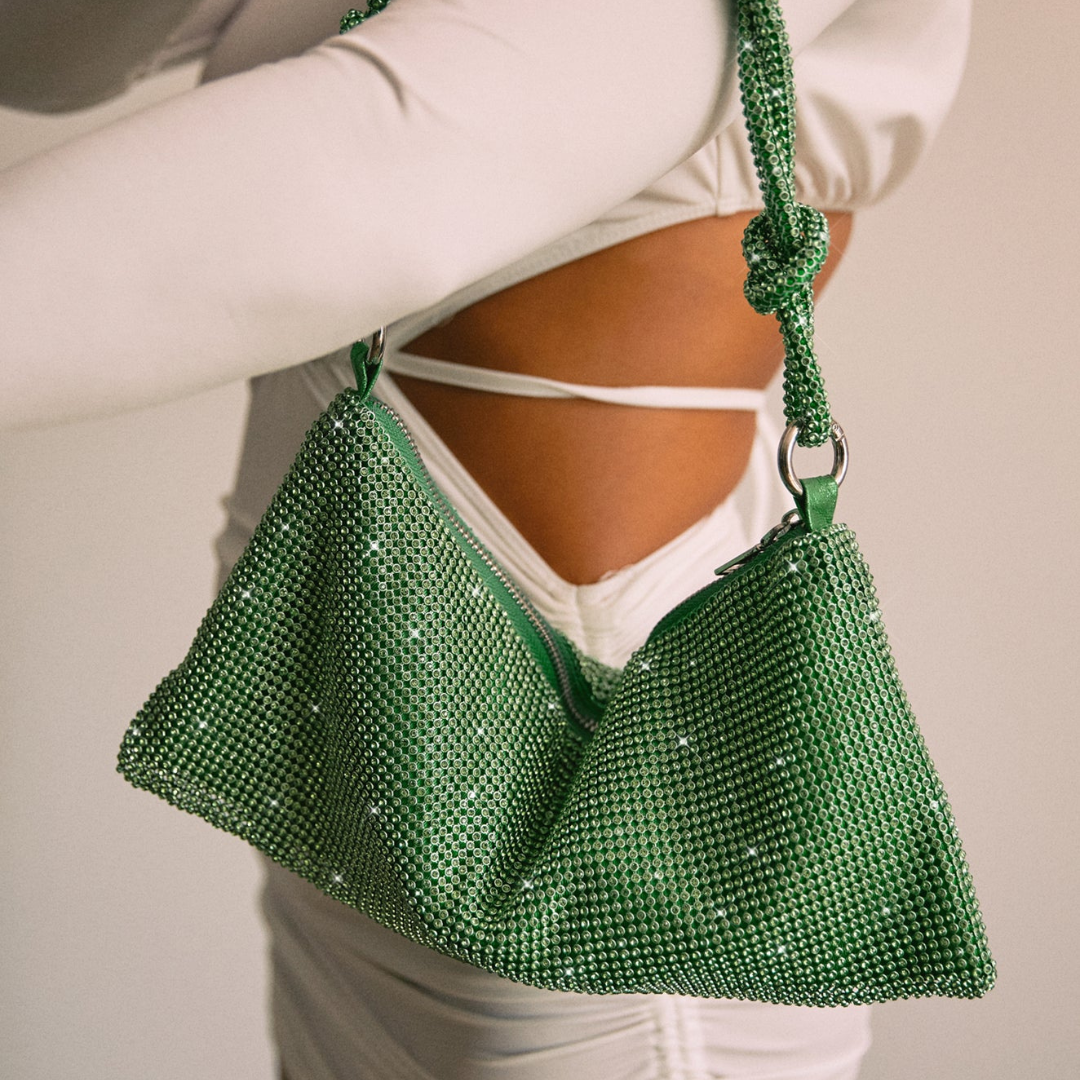 Emilia | Luxe Glanzende Handtas Met Ketting Detail