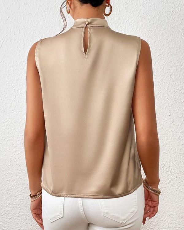 Quinty | Satijnen Mouwloze Blouse Met Gedraaide Hals