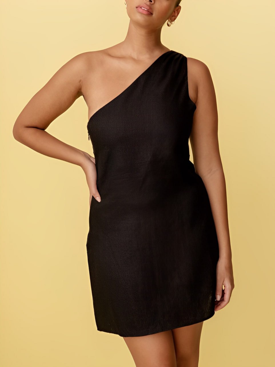 Naomi | Dames Mini Jurk One-Shoulder