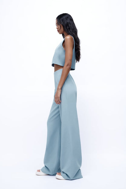 Semmy | Lichtblauwe Tweedelige Set Gilet Met Broek