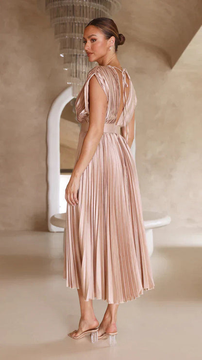 Noor | Elegante Plissé Midi Jurk met Open Rug