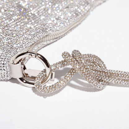 Emilia | Luxe Glanzende Handtas Met Ketting Detail